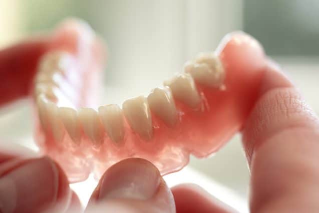 Foods You Shouldn’t Eat With Dentures