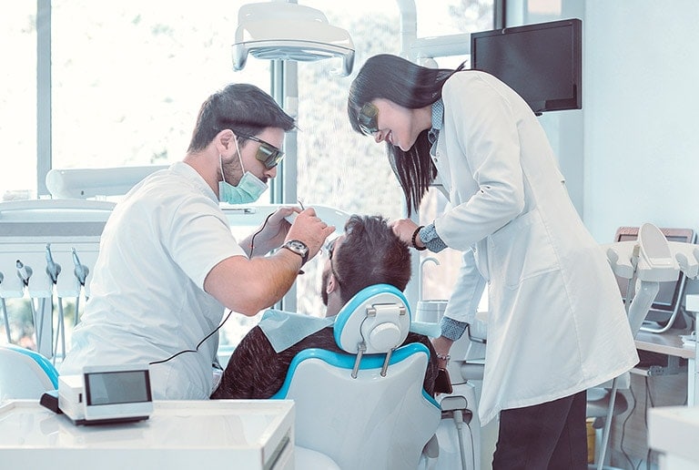 Root Canal Treatment in Toronto, ON